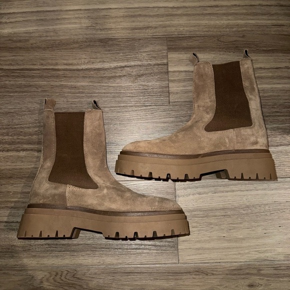 NWOT ZARA Tan/Taupe Suede Chelsea Boots - Picture 5 of 6